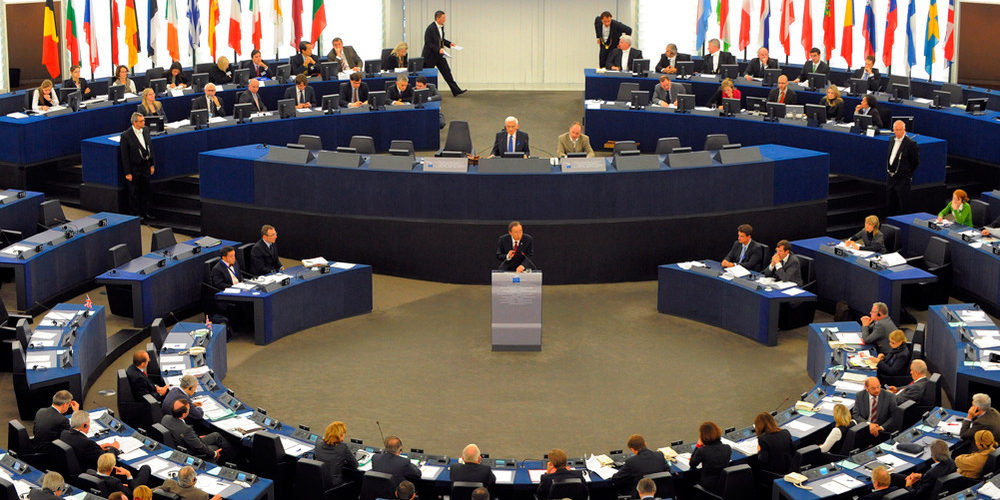 parlament-es-progolosoval-za-viza-grajdanstvo-es-serjmin