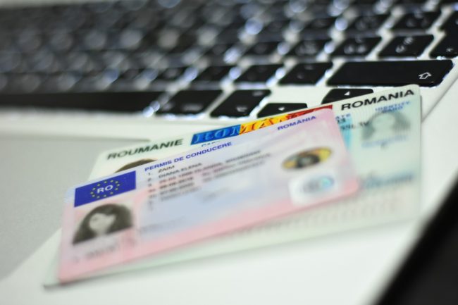 Rumyny-smogut-podavati-online-zaprosy-na-polucenia-razlichnyh-documentov-grajdanstvo-es-serjmin