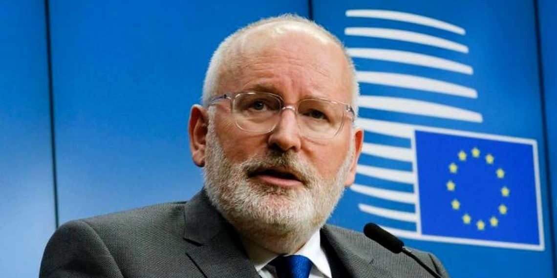 frans-timmermans-minimalnaya-zarplata-vo-vseh-stranah-es-grajdanstvo-serjmin