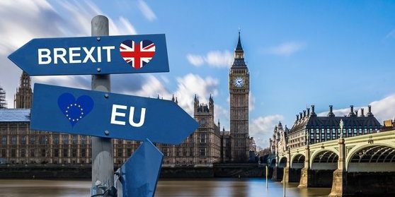 grazhdane-es-smogut-ostavatsja-v-uk-do-2023-goda-grajdanstvo-serjmin