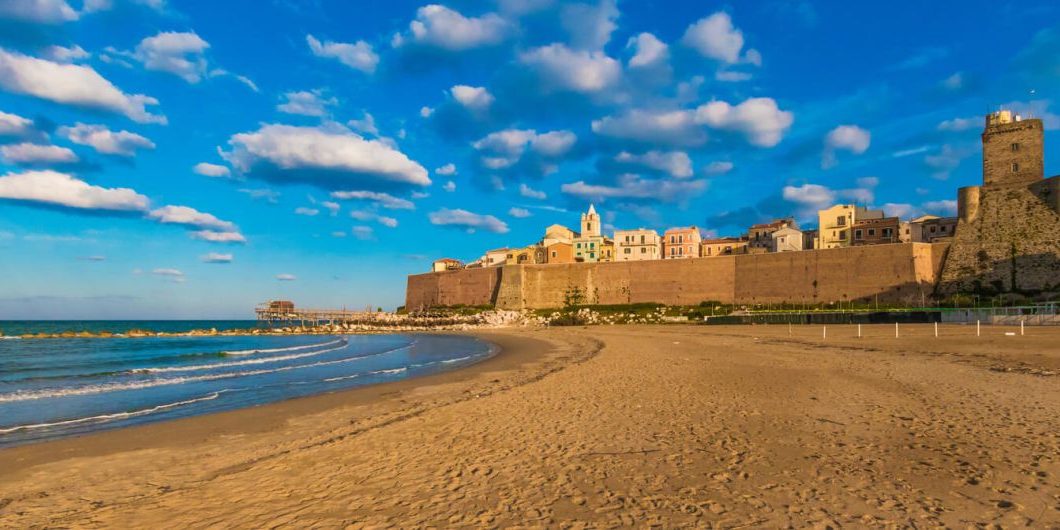 region-italii-predlagaet-700-evro-v-mesjac-grajdanstvo-es-serjmin