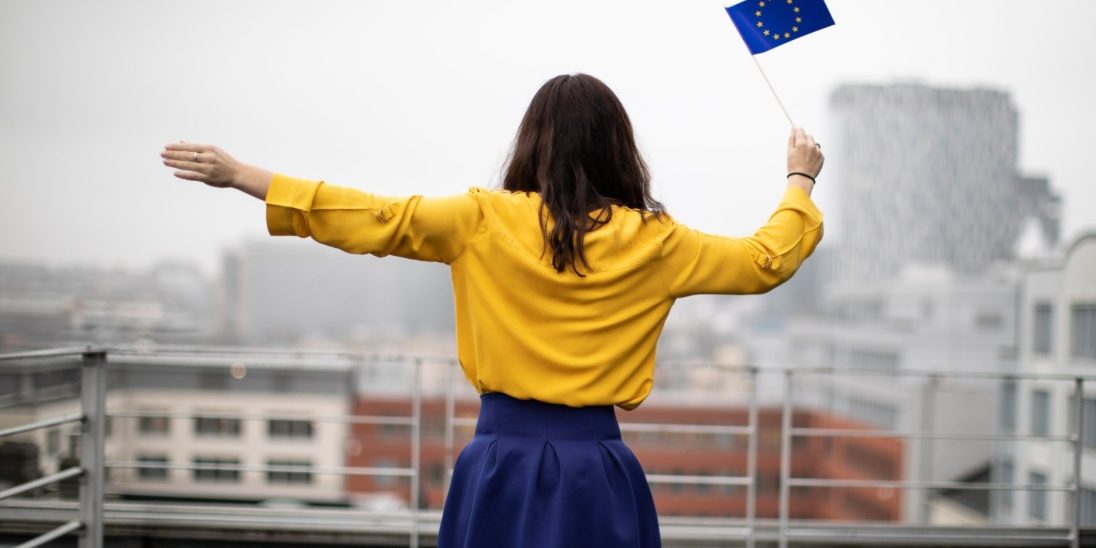 potrebiteli-es-budut-luchshe-zashhishheny-grajdanstvo-es-serjmin