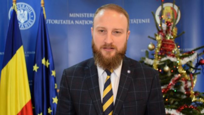 uvolennyj-orbanom-andrej-tinu-vozvrashhaetsja-na-post-grajdanstvo-rumynii-serjmin