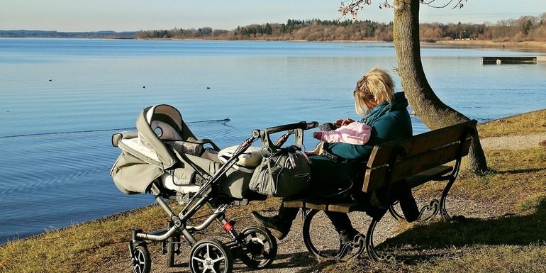 parlament-otklonil-postanovlenie-snizit-posobija-na-rebenka-SERJMIN