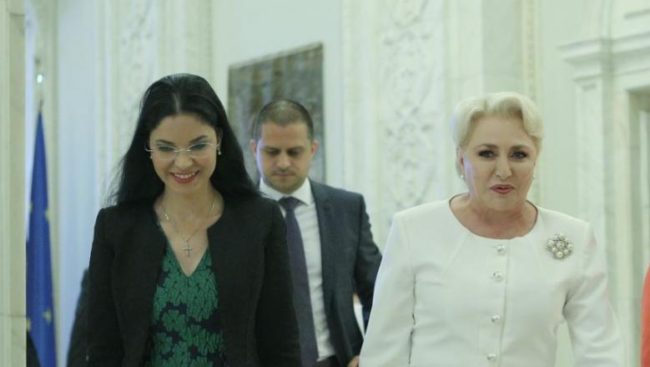 viorika-djenchilje-i-ana-birchal-skandal-na-rasstojanii-SERJMIN