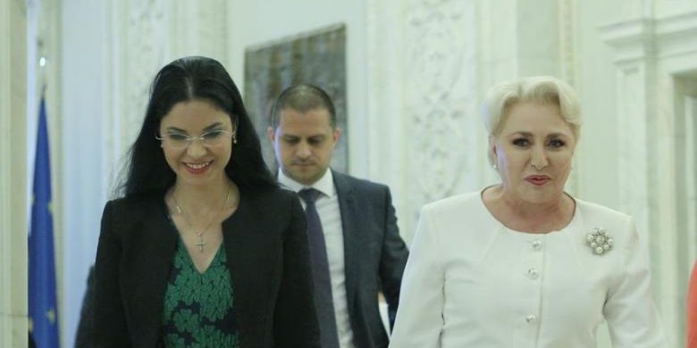 viorika-djenchilje-i-ana-birchal-skandal-na-rasstojanii-SERJMIN