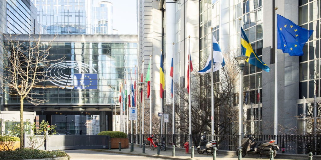 mid-belgija-vkljuchila-rumyniju-v-krasnuju-zonu-covid-19-SERJMIN