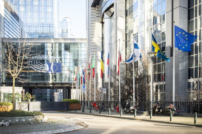 mid-belgija-vkljuchila-rumyniju-v-krasnuju-zonu-covid-19-SERJMIN