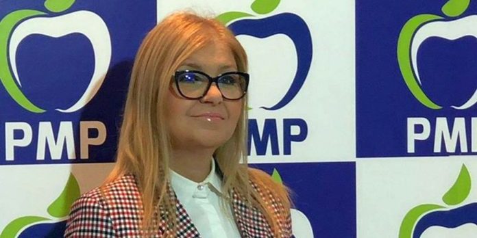 na-glazah-u-dna-v-odesse-razrazilsja-grazhdanskij-skandal-SERJMIN