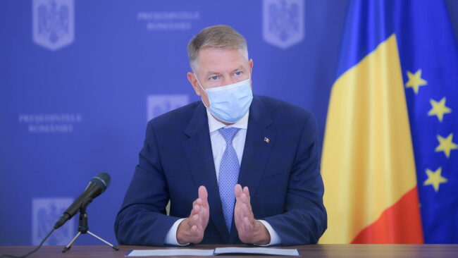 klaus-johannis-objavljaet-o-novyh-ogranichenijah-iz-za-covid-19-SERJMIN