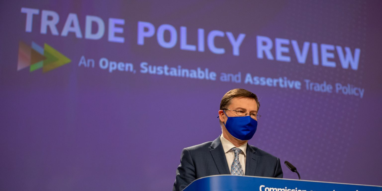 evropejskaja-komissija-zapuskaet-novuju-torgovuju-strategiju-es-SERJMIN