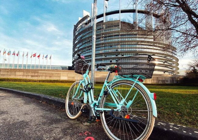 rabotajushhie-na-cifrovyh-platformah-dolzhny-imet-te-zhe-prava-SERJMIN