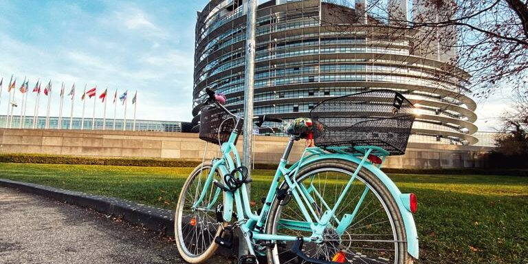 rabotajushhie-na-cifrovyh-platformah-dolzhny-imet-te-zhe-prava-SERJMIN