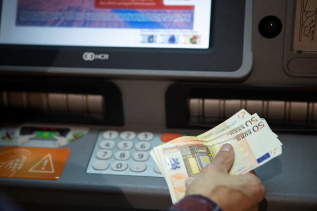 ministry-truda-es-soglasovali-minimalnye-zarabotnye-platy-SERJMIN ministry-truda-es-soglasovali-minimalnye-zarabotnye-platy-SERJMIN