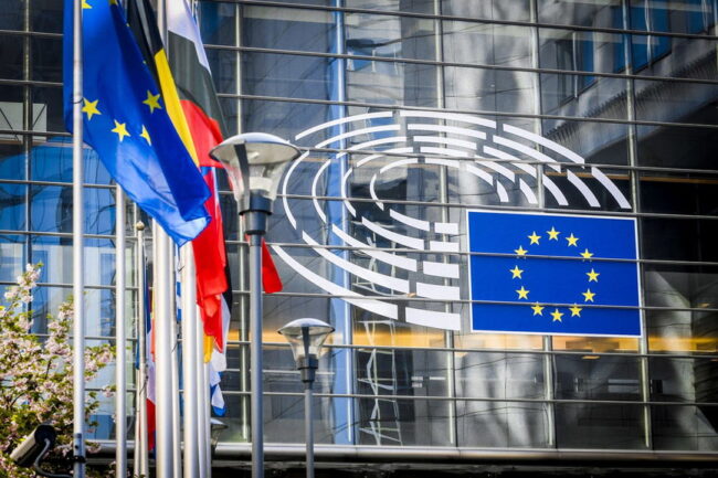 parlament-es-prinimaet-novye-pravila-minimalnoj-zarplaty-SERJMIN